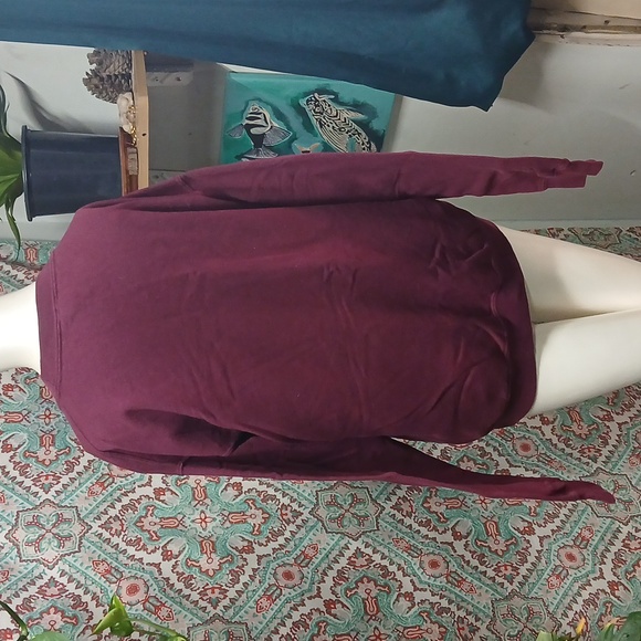 Gildan Fresh Generation Maroon Sweater, Size M - Picture 3 of 9